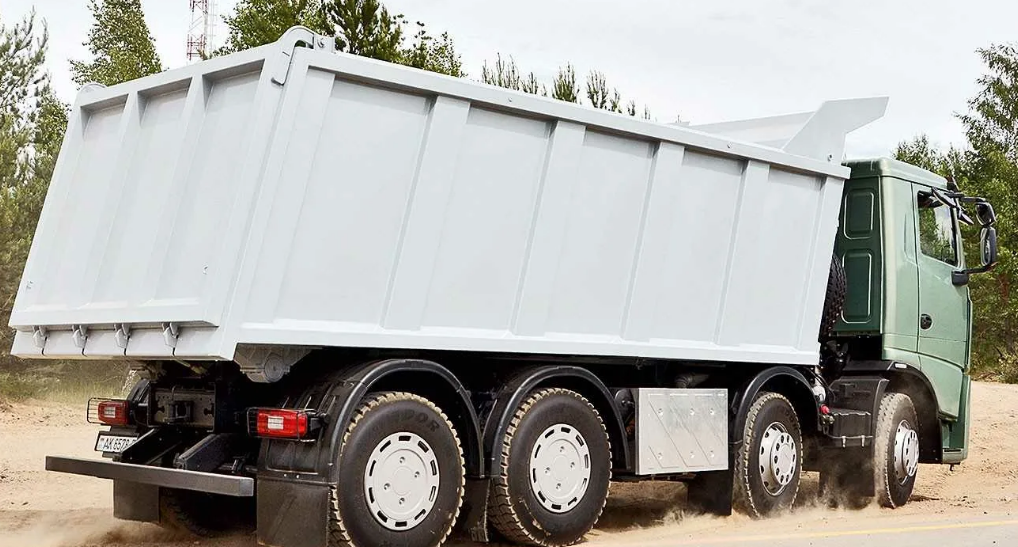 Самосвал МАЗ-6516 М9